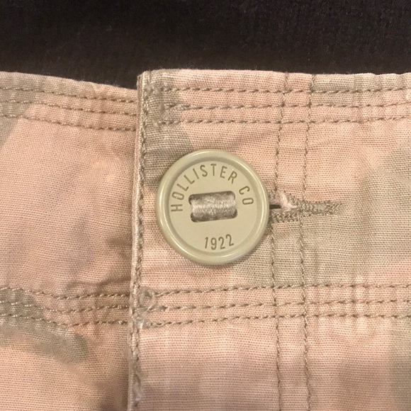 EUC CAMOUFLAGE MINI BY HOLLISTER - Picture 5 of 8